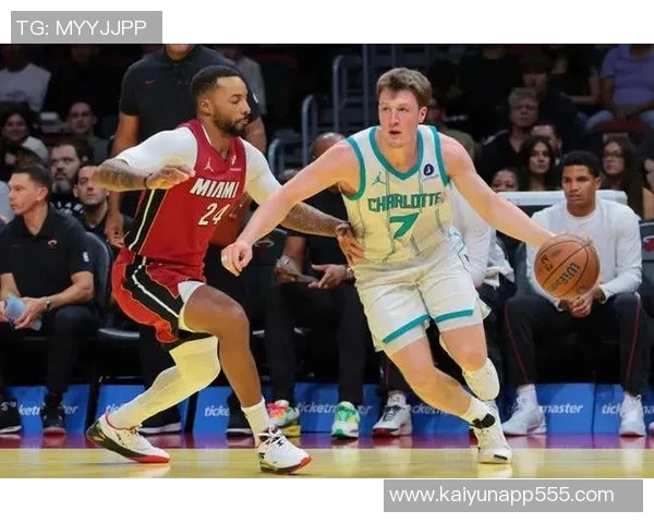 克尼佩尔半场表现低迷仅得5分2助攻正负值9成为全队最低