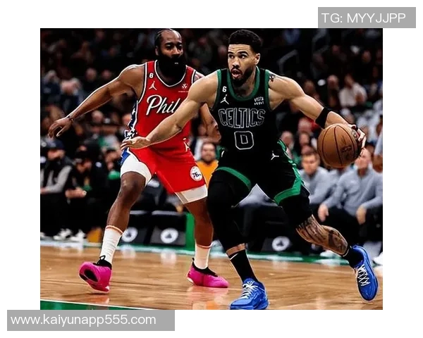 塔图姆分享哈登签名球衣致敬兄弟称其为世界顶级球员之一