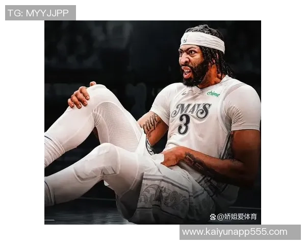 浓眉今日参加球队投篮训练并进行个人训练展现积极备战状态