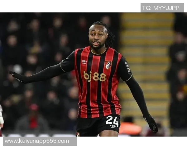 伯恩茅斯成功签下19岁前锋拉扬转会费高达3500万欧元 伯恩茅斯成功签下19岁前锋拉扬转会费高达3500万欧元