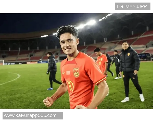 U17国足半场领先印尼U17赵松源闪电破门何思凡助攻再建功