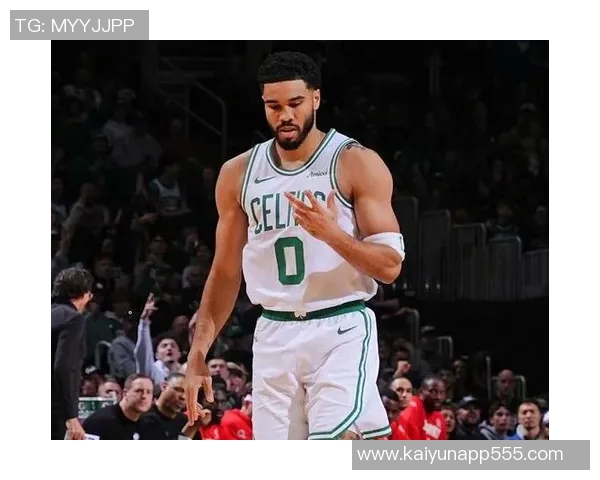 比尔西蒙斯称弗拉格进攻能力堪比塔图姆生涯第三年表现